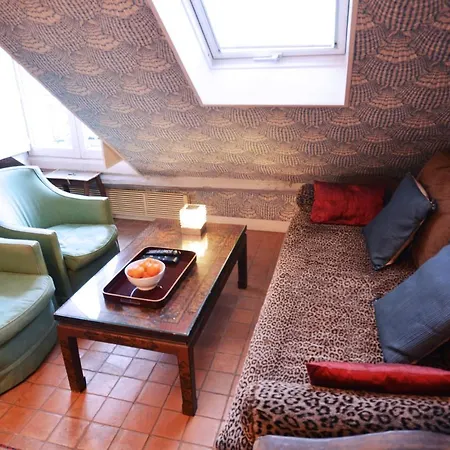 Apartment Charming Near Louvre Paris